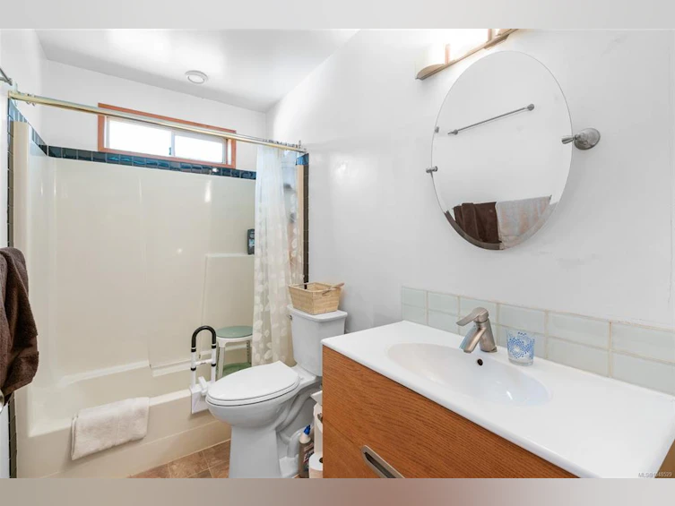 2-1215 Stelly's Cross Road, Central Saanich, BC, V8M 1H3 - 24
