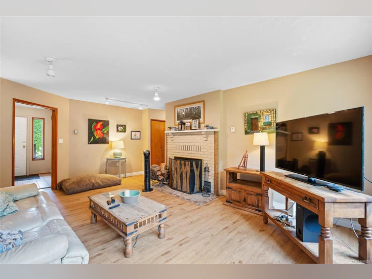 2-1215 Stelly's Cross Road, Central Saanich, BC, V8M 1H3 - 5