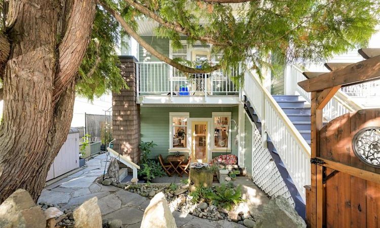 1-2116 Richmond Road