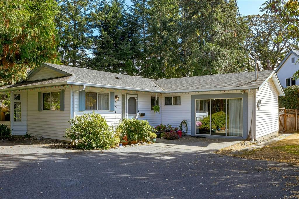 4541 Elk Lake Drive, Saanich, BC, V8Z 6L3