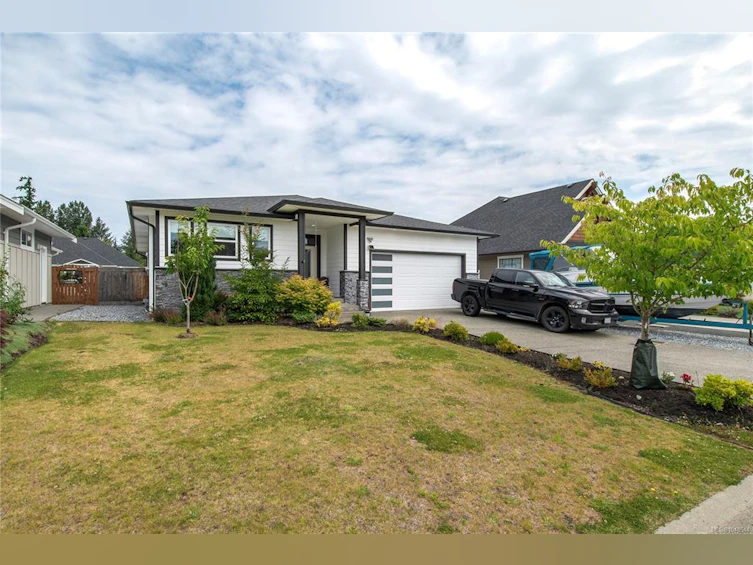 720 Sitka Street, Campbell River, BC, V9H 0E5