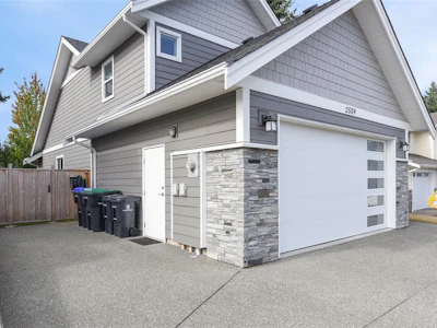 2559 Brookfield Drive - 2