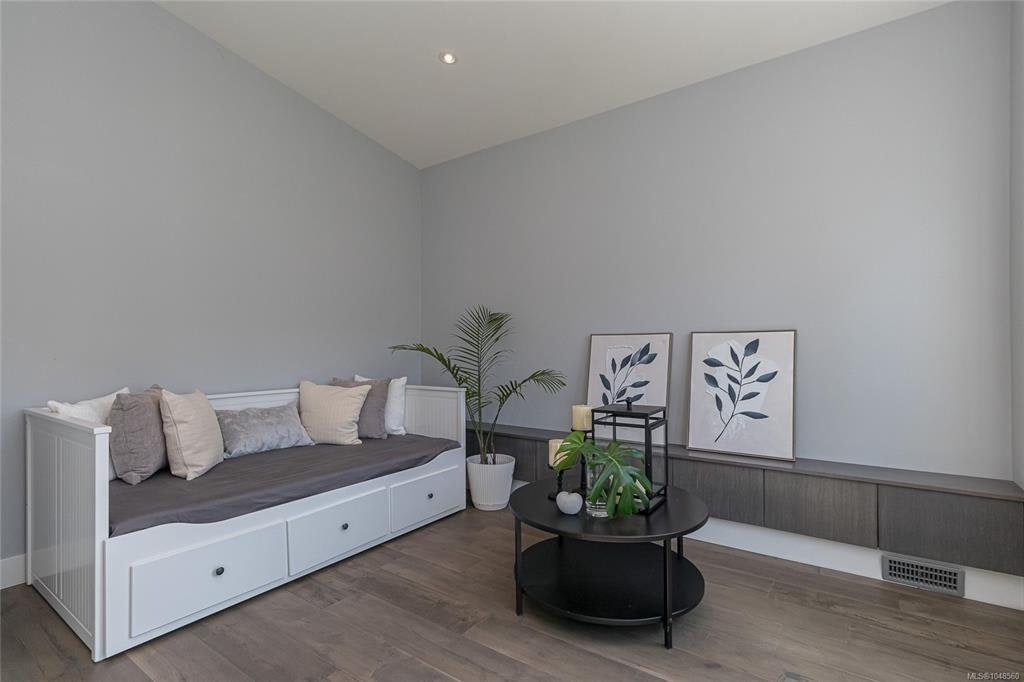 909 Bank Street, Victoria, BC, V8S 4B1 - 5