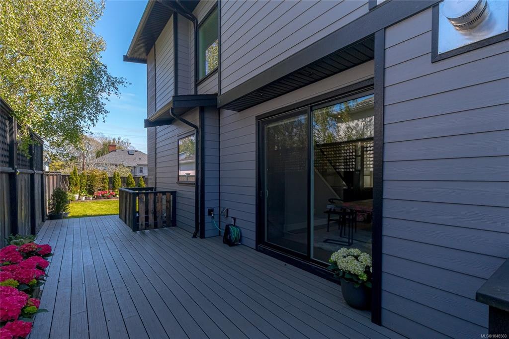 909 Bank Street, Victoria, BC, V8S 4B1 - 9