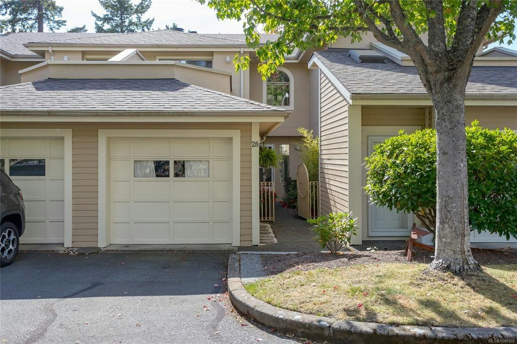 28-909 Admirals Road, Esquimalt, BC, V9A 2P1