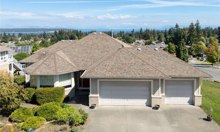 600 Mariner Drive