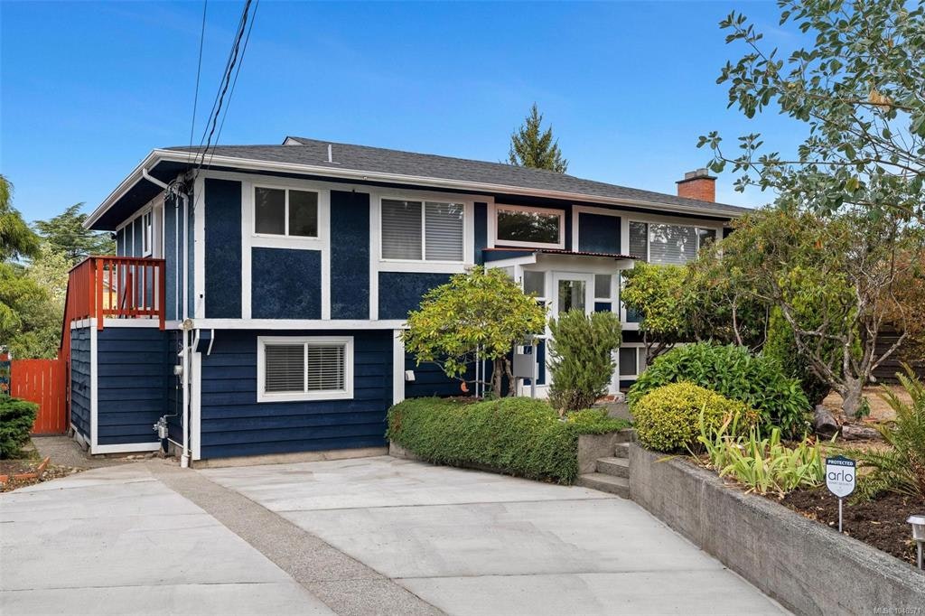 1640 Earlston Avenue, Saanich, BC, V8P 2Z5