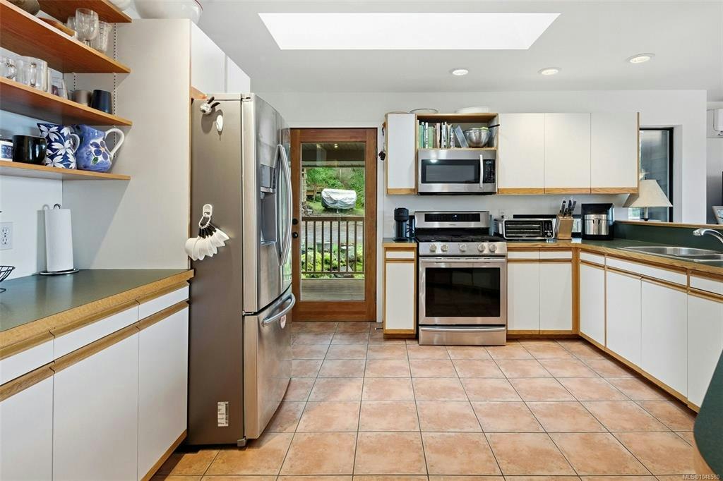1691 Strathcona Heights Road, Shawnigan Lake, BC, V8H 2A9 - 18