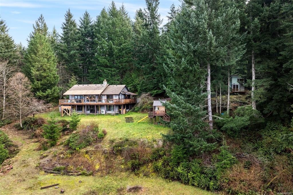 1691 Strathcona Heights Road - 2