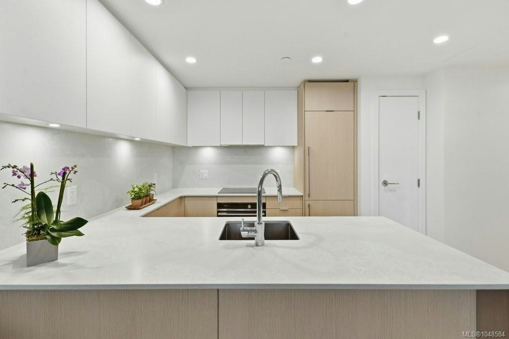 606-1100 Yates Street, Victoria, BC, V8V 0H5