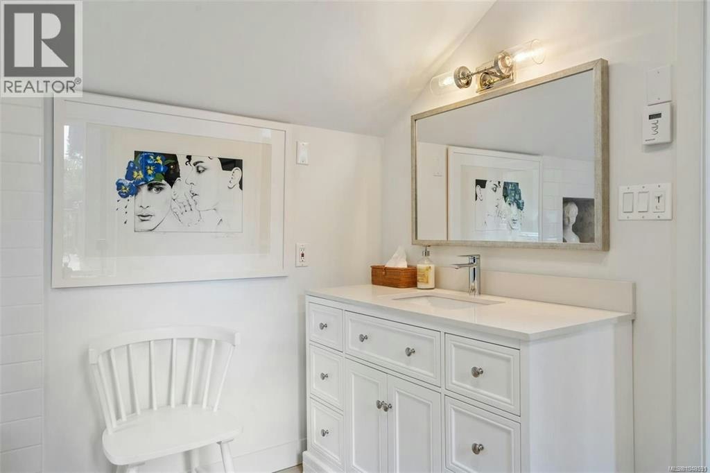 11007 Cedar Lane, North Saanich, BC, V8L 5R1 - 34
