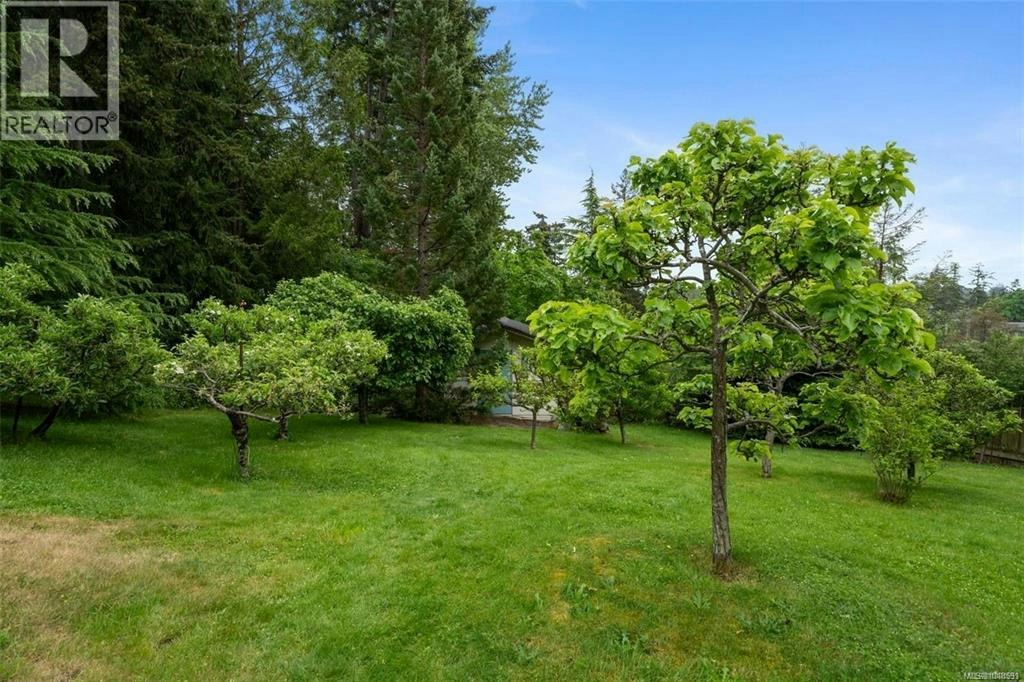 11007 Cedar Lane, North Saanich, BC, V8L 5R1 - 13