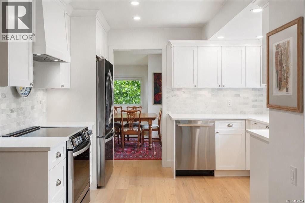 11007 Cedar Lane, North Saanich, BC, V8L 5R1