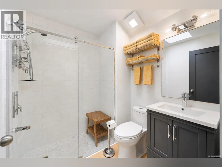11007 Cedar Lane, North Saanich, BC, V8L 5R1 - 39