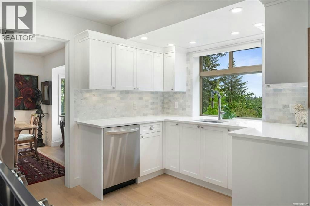 11007 Cedar Lane, North Saanich, BC, V8L 5R1 - 20