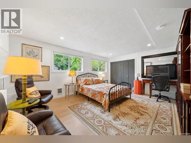 11007 Cedar Lane, North Saanich, BC, V8L 5R1 - 38