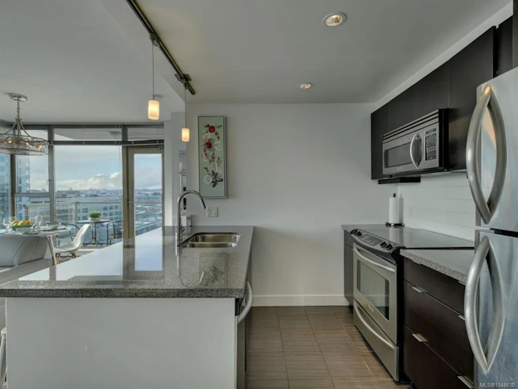902-760 Johnson Street, Victoria, BC, V8W 1N1 - 10