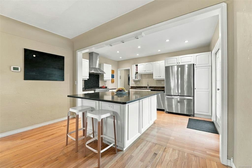 711 Richmond Avenue, Victoria, BC, V8S 3Z2 - 10