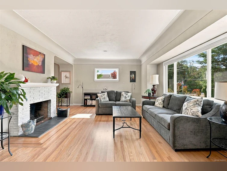 711 Richmond Avenue, Victoria, BC, V8S 3Z2 - 3
