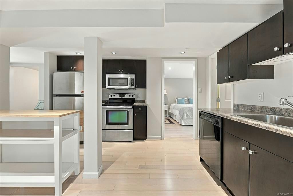 711 Richmond Avenue, Victoria, BC, V8S 3Z2 - 26