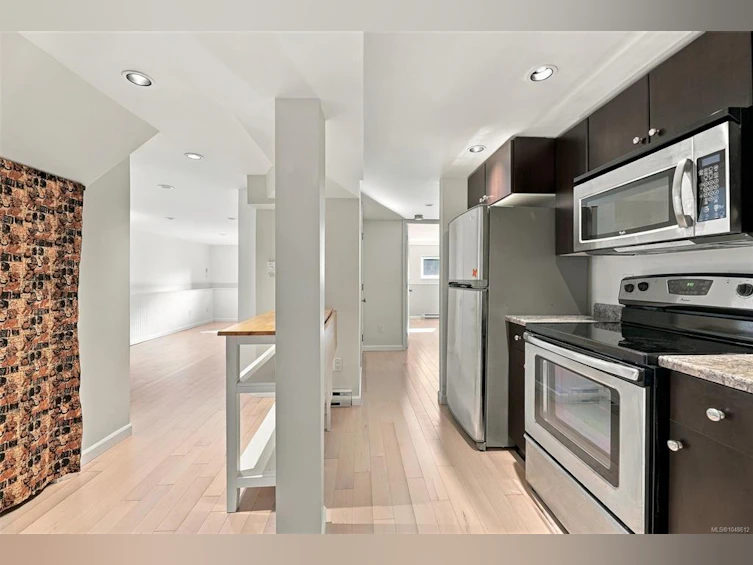 711 Richmond Avenue, Victoria, BC, V8S 3Z2 - 27