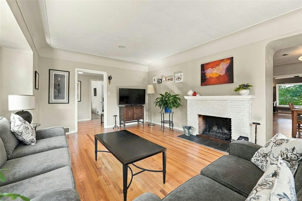 711 Richmond Avenue - 5