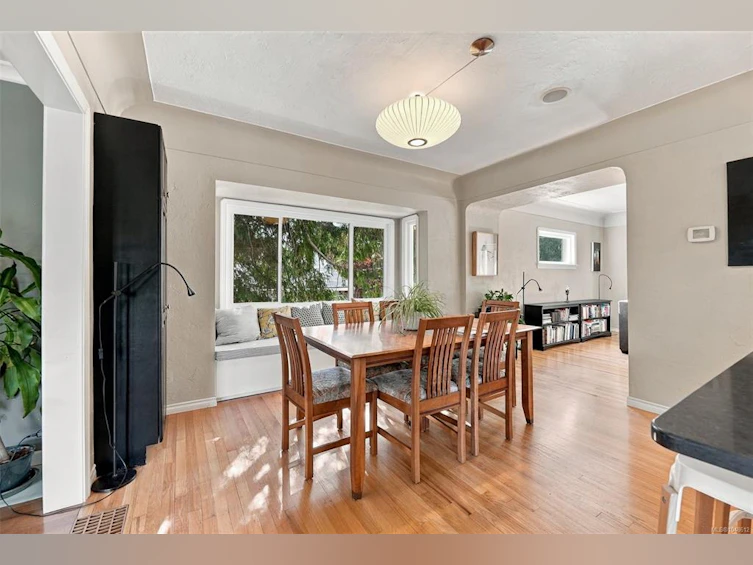 711 Richmond Avenue, Victoria, BC, V8S 3Z2 - 11