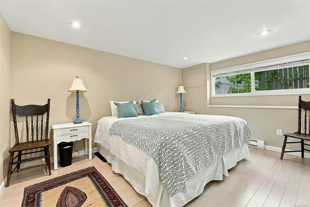 711 Richmond Avenue, Victoria, BC, V8S 3Z2 - 24
