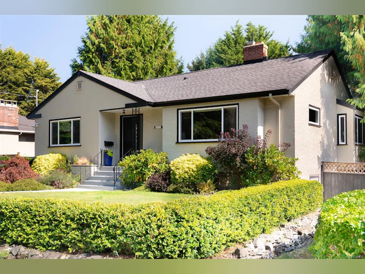 711 Richmond Avenue, Victoria, BC, V8S 3Z2 - 2