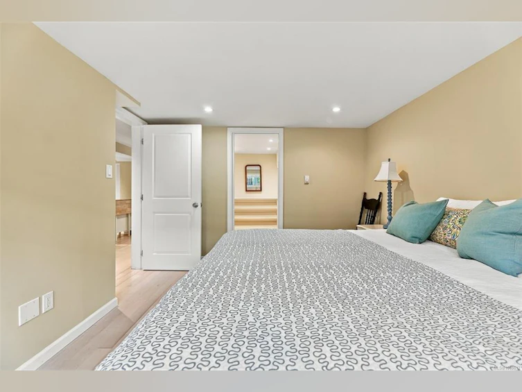 711 Richmond Avenue, Victoria, BC, V8S 3Z2 - 22