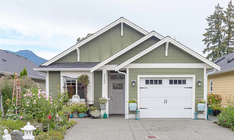 322 Edgewood Crescent