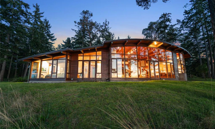 1228 Greenleaf Lane