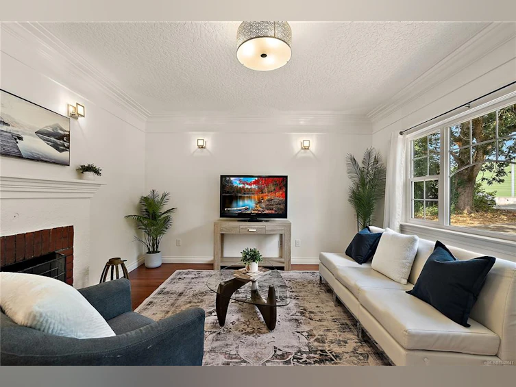 813 Portage Road, Saanich, BC, V8Z 1L7 - 3
