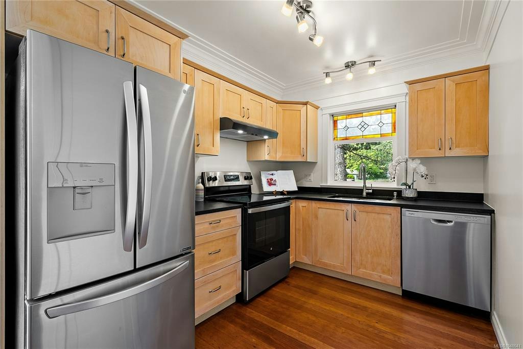 813 Portage Road, Saanich, BC, V8Z 1L7 - 9