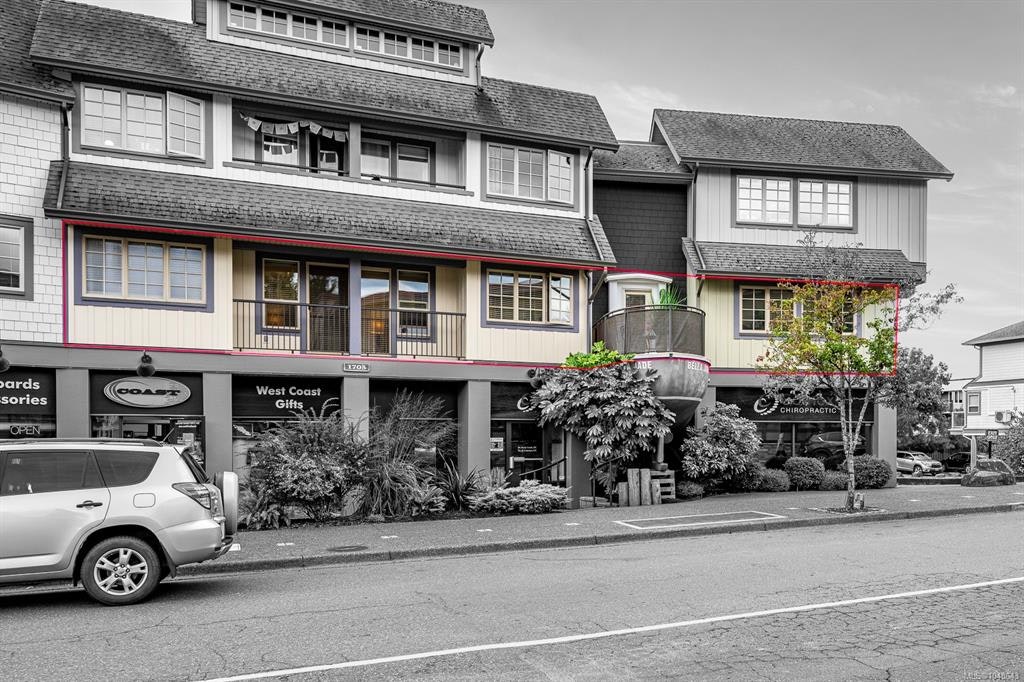 204-1705 Comox Avenue - 2