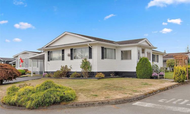53-7701 Central Saanich Road