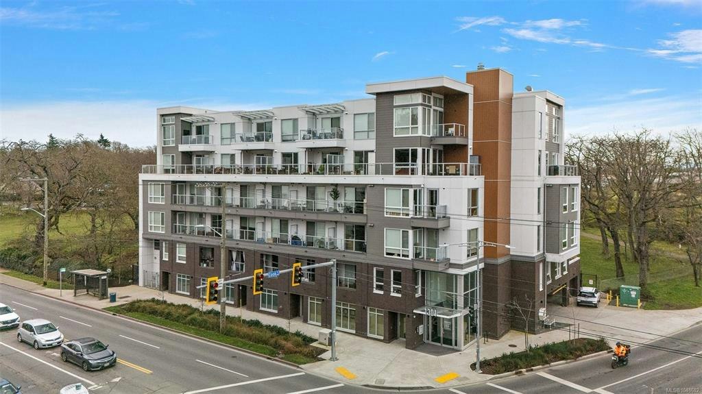 306-1301 Hillside Avenue - 5