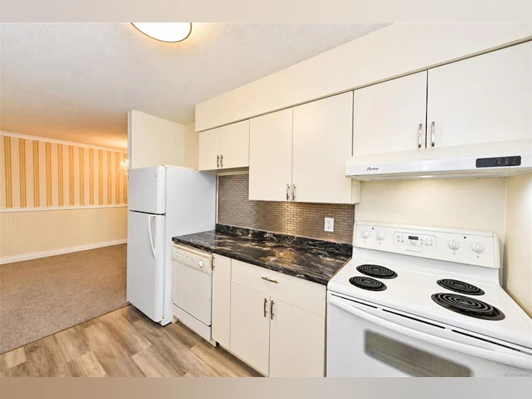 16-278 Island Highway, View Royal, BC, V9B 1G5 - 18