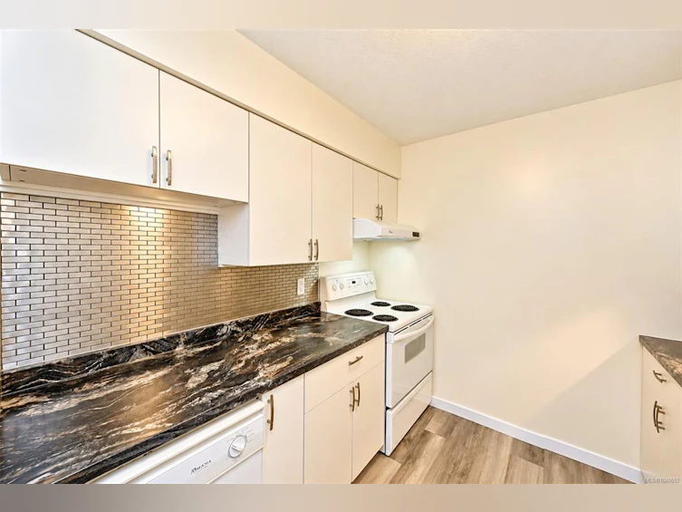 16-278 Island Highway, View Royal, BC, V9B 1G5 - 19