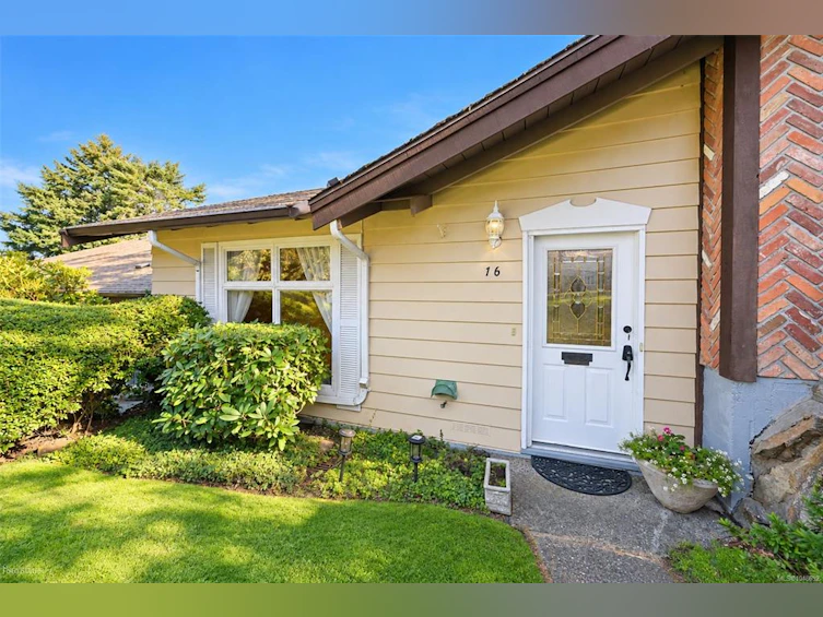 16-278 Island Highway, View Royal, BC, V9B 1G5 - 2