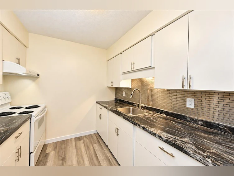 16-278 Island Highway, View Royal, BC, V9B 1G5 - 17