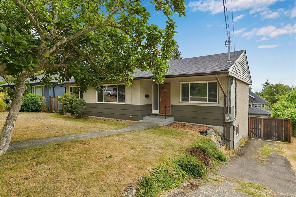 1277 Revercomb Place, Victoria, BC, V8V 3G5 - 36