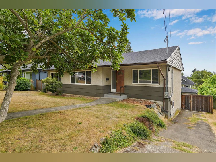 1277 Revercomb Place, Victoria, BC, V8V 3G5 - 36