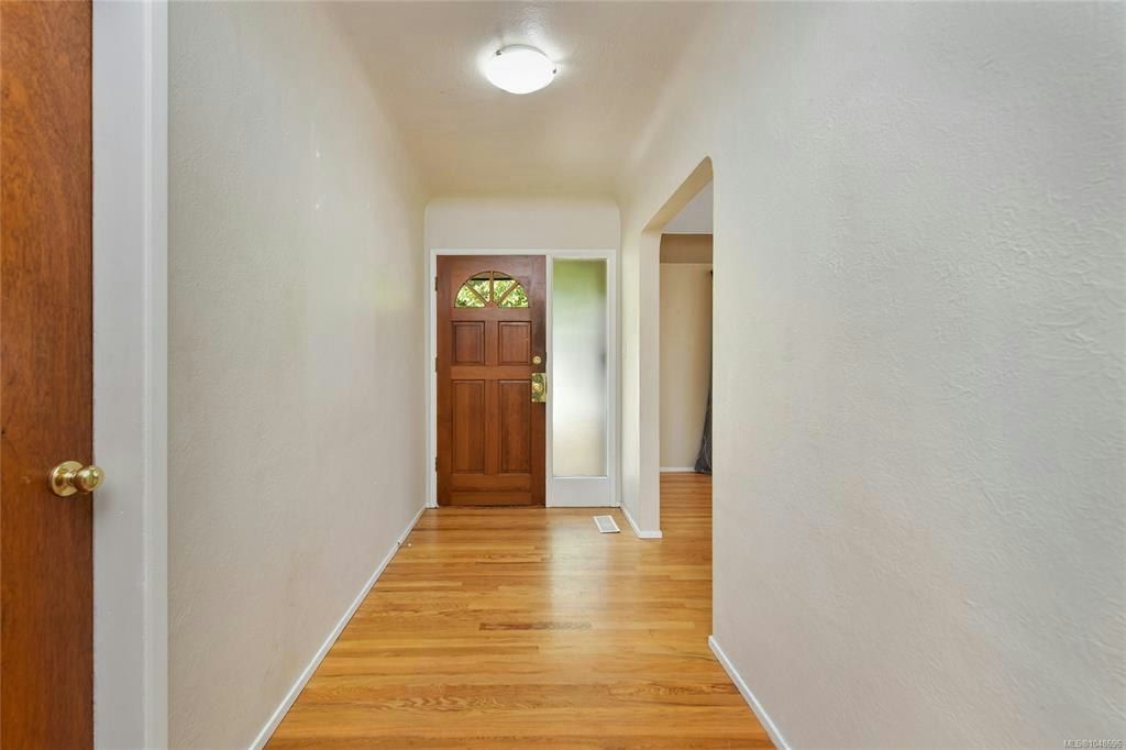 1277 Revercomb Place, Victoria, BC, V8V 3G5 - 22