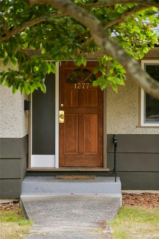 1277 Revercomb Place, Victoria, BC, V8V 3G5 - 39