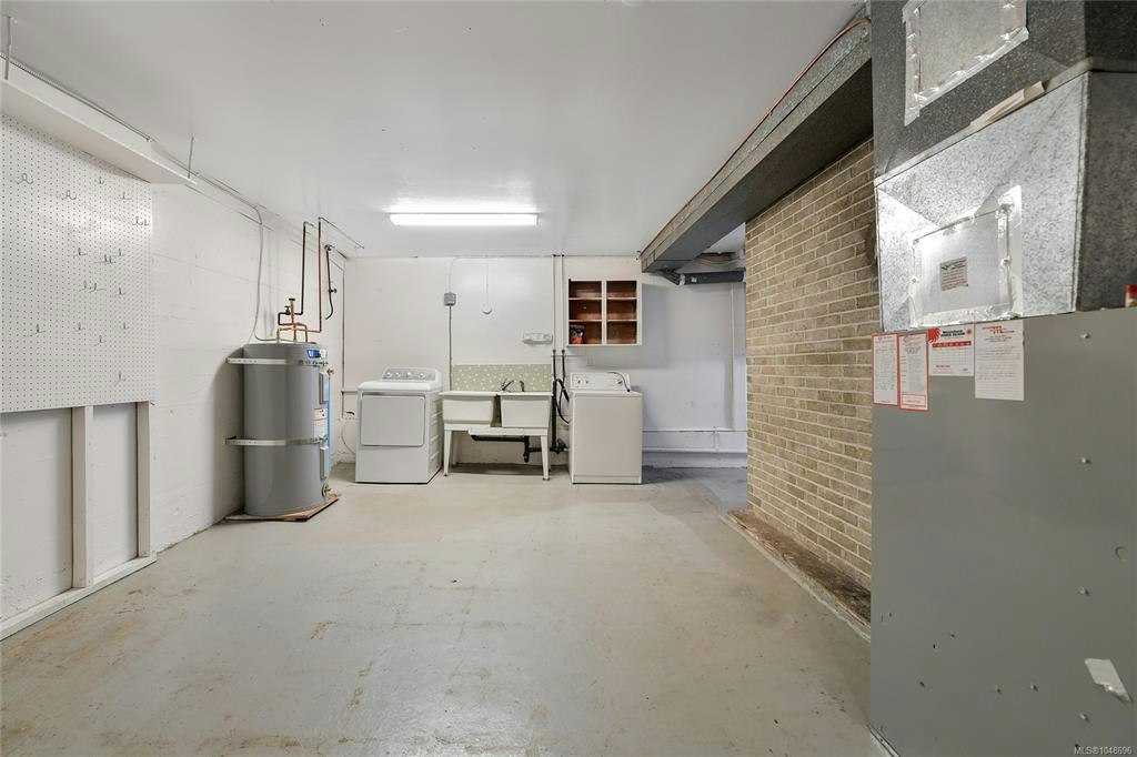 1277 Revercomb Place, Victoria, BC, V8V 3G5 - 26