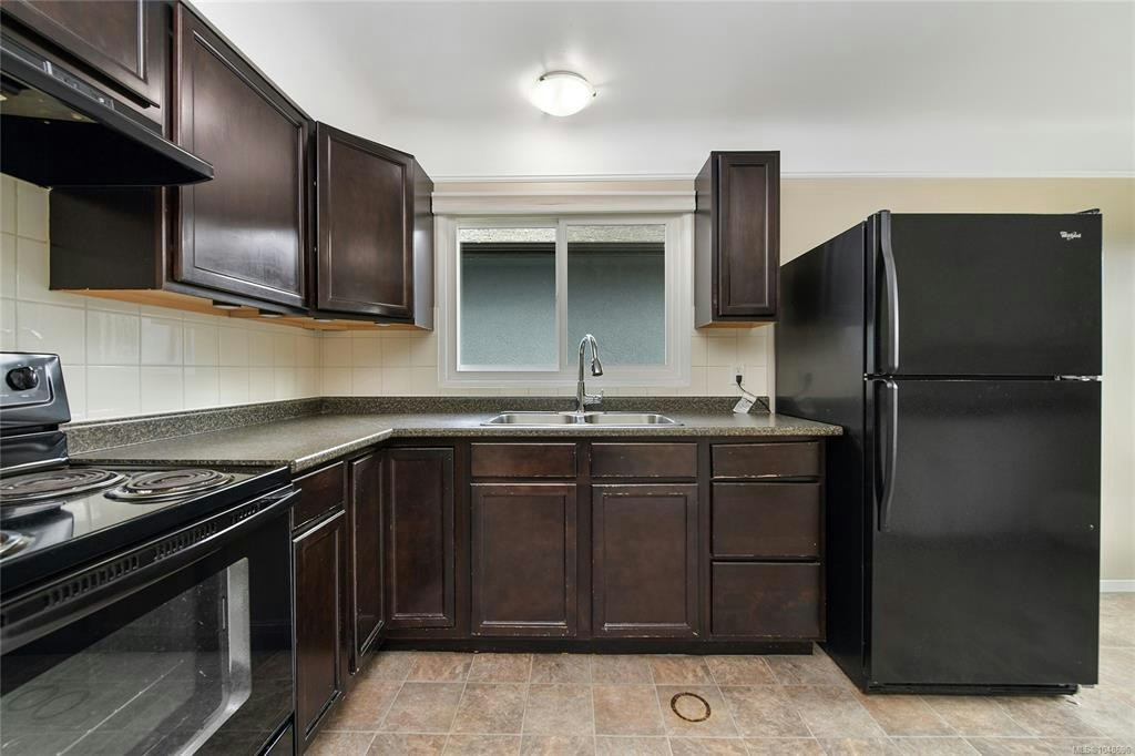 1277 Revercomb Place, Victoria, BC, V8V 3G5 - 10