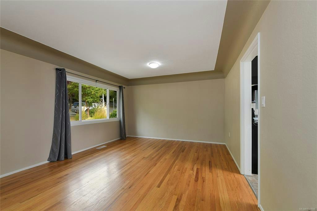 1277 Revercomb Place, Victoria, BC, V8V 3G5 - 8