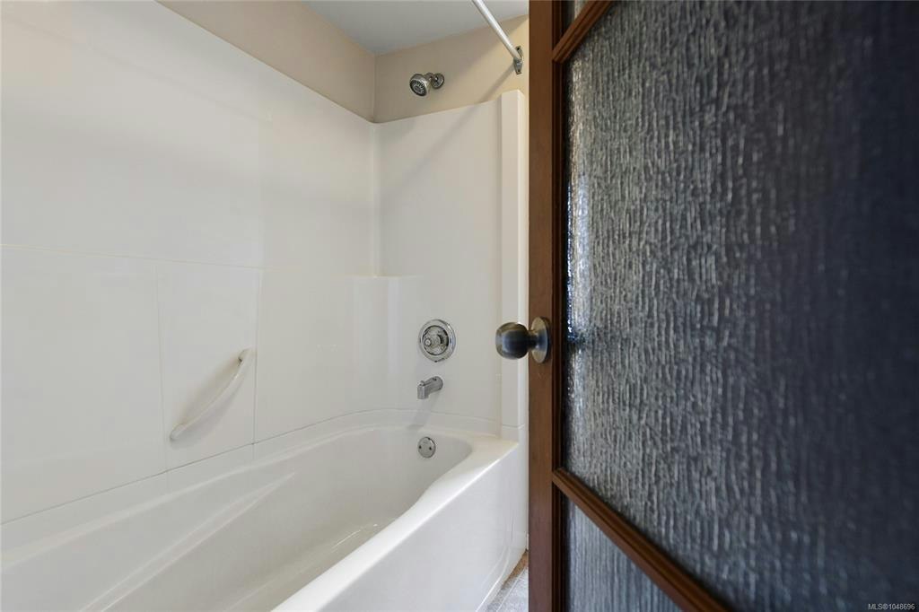 1277 Revercomb Place, Victoria, BC, V8V 3G5 - 20