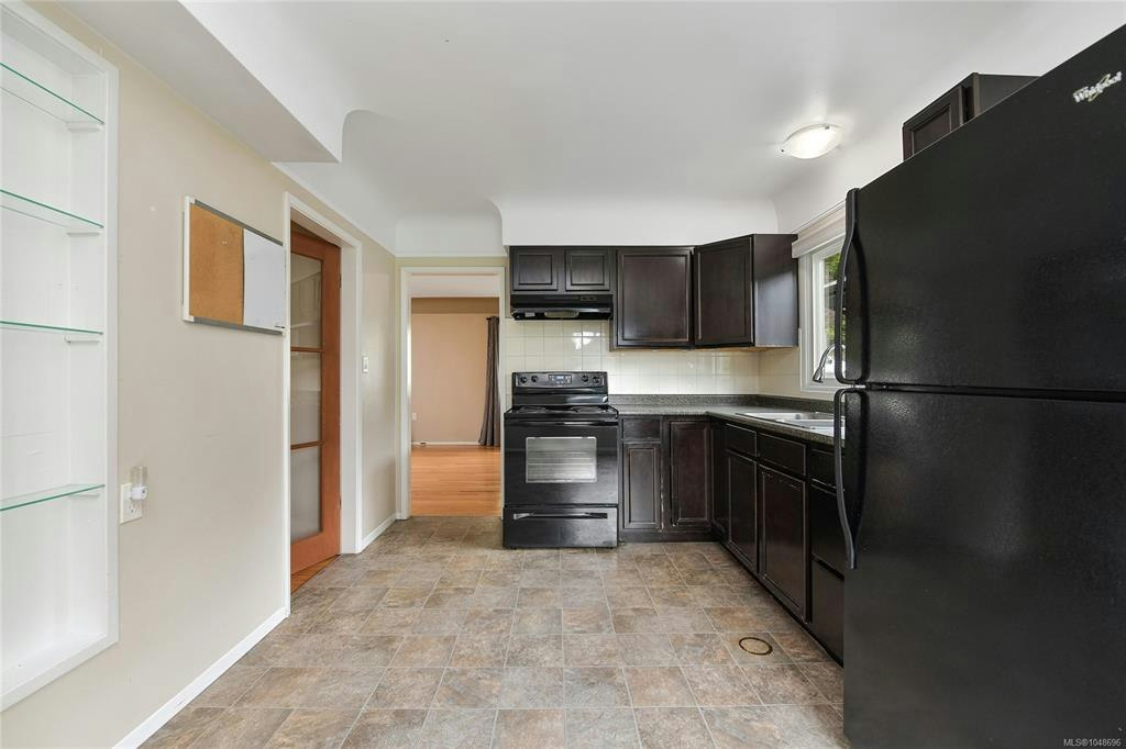 1277 Revercomb Place, Victoria, BC, V8V 3G5 - 9